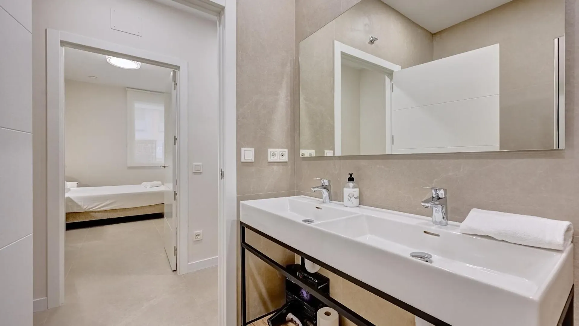 Apartment Apartamentos Panda By Clabao Pamplona Spain